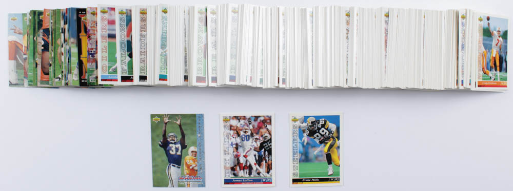 1993 Upper Deck Complete Set of (530) Football Cards with Darrien Gordon #17 RC, James Lofton #104, Ernie Mills #529