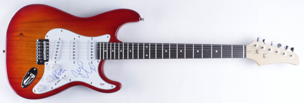 Mike McCready & Stone Gossard Signed 39" Electric Guitar (PSA COA) at PristineAuction.com Mike McCready & Stone Gossard Signed 39" Electric Guitar (PSA COA) at PristineAuction.com