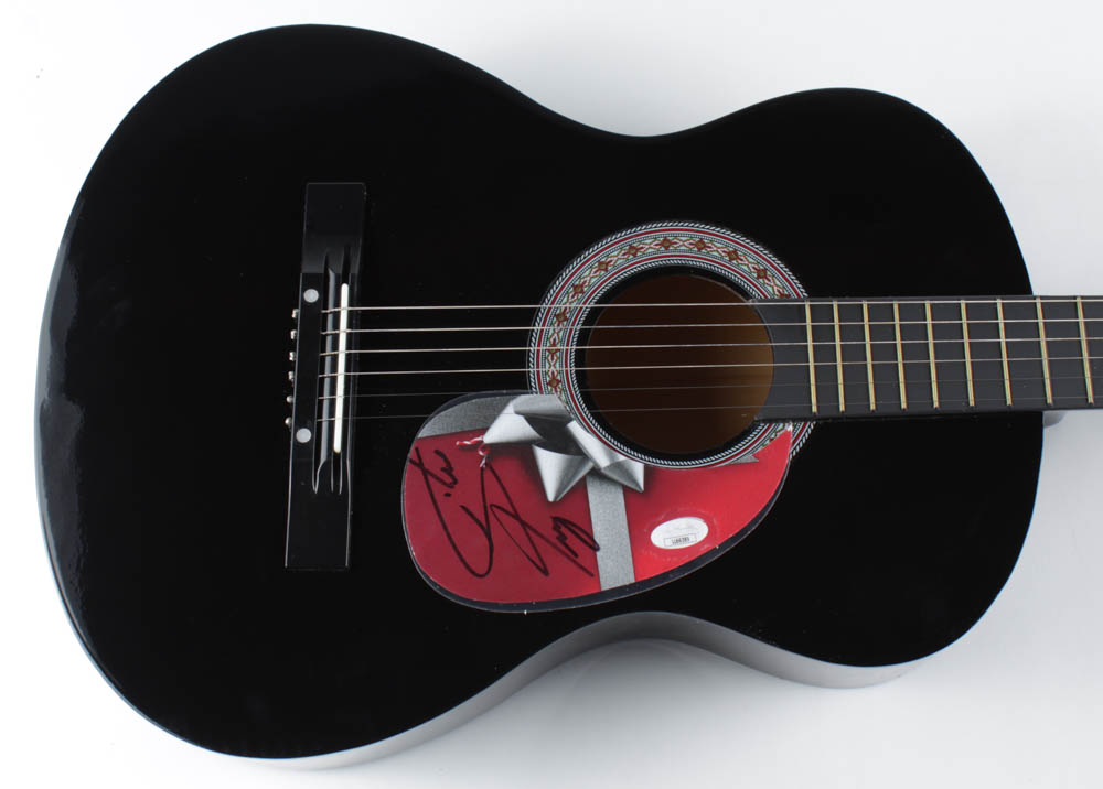 Steve Perry Signed Full-Size Acoustic Guitar (JSA COA) at PristineAuction.com Steve Perry Signed Full-Size Acoustic Guitar (JSA COA) at PristineAuction.com