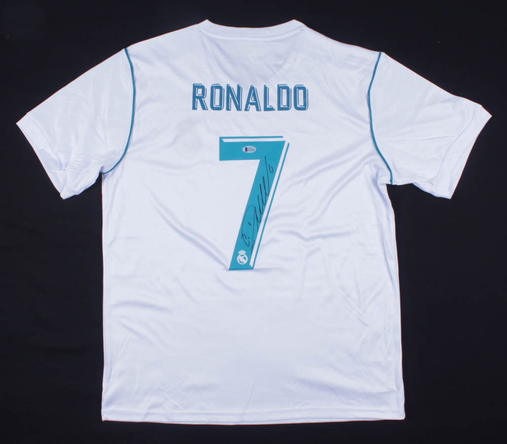 Cristiano Ronaldo Signed Jersey (Beckett COA) at PristineAuction.com Cristiano Ronaldo Signed Jersey (Beckett COA) at PristineAuction.com