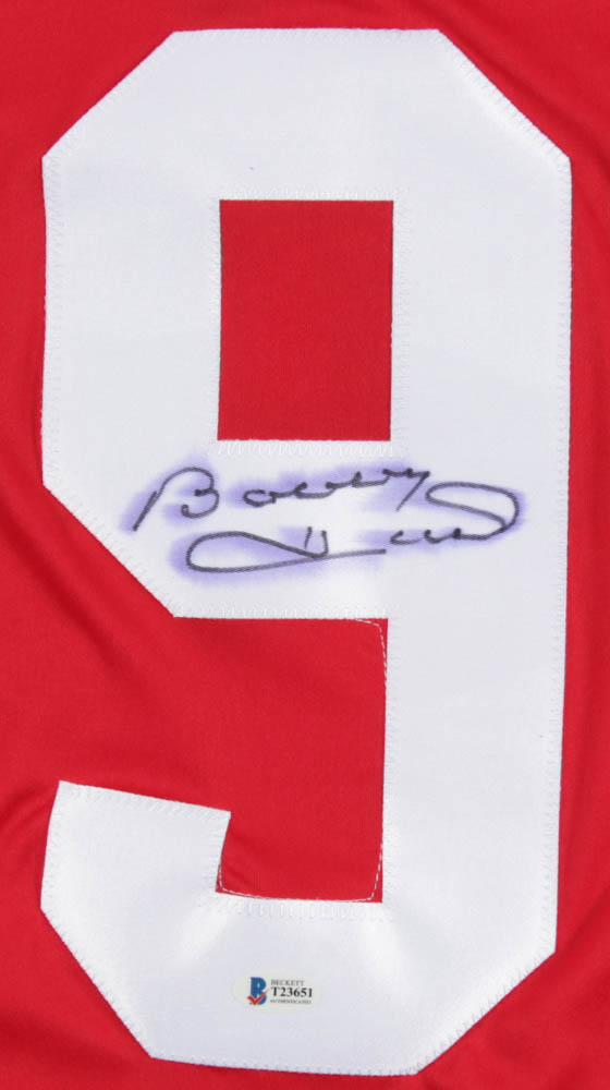 Bobby Hull Signed Jersey (Beckett COA) at PristineAuction.com Bobby Hull Signed Jersey (Beckett COA) at PristineAuction.com