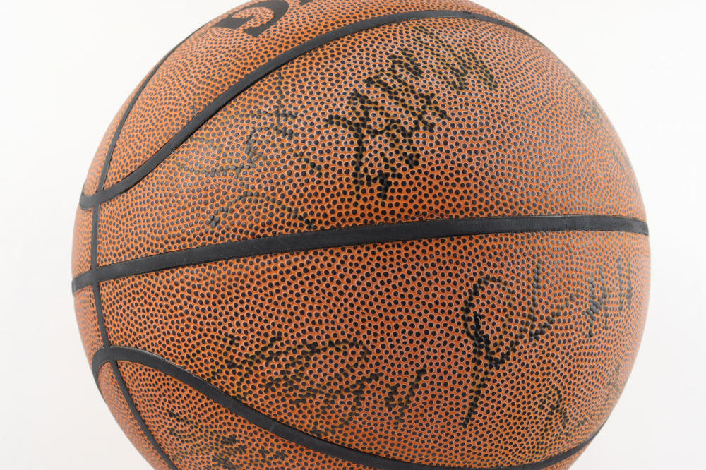 2006-07 Spurs Basketball Team-Signed by (13) with Tim Duncan, Manu Ginobili, Tony Parker, Michael Finley (Beckett LOA) at PristineAuction.com 2006-07 Spurs Basketball Team-Signed by (13) with Tim Duncan, Manu Ginobili, Tony Parker, Michael Finley (Beckett LOA) at PristineAuction.com