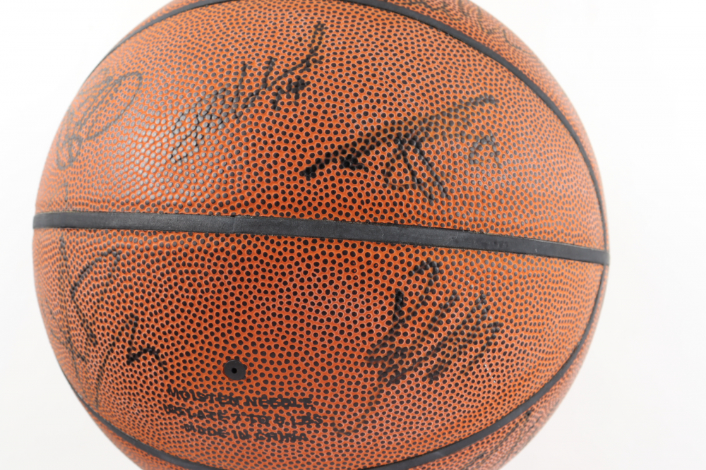 2006-07 Spurs Basketball Team-Signed by (13) with Tim Duncan, Manu Ginobili, Tony Parker, Michael Finley (Beckett LOA) at PristineAuction.com 2006-07 Spurs Basketball Team-Signed by (13) with Tim Duncan, Manu Ginobili, Tony Parker, Michael Finley (Beckett LOA) at PristineAuction.com