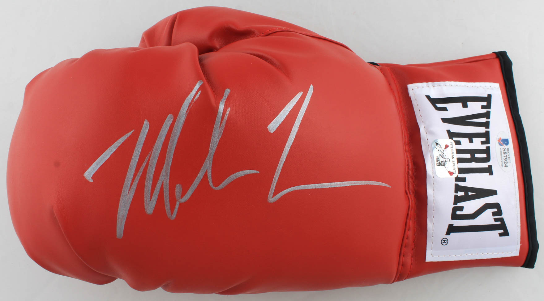 Mike Tyson Signed Everlast Boxing Glove (Beckett COA & Fiterman Sports Hologram) at PristineAuction.com Mike Tyson Signed Everlast Boxing Glove (Beckett COA & Fiterman Sports Hologram) at PristineAuction.com