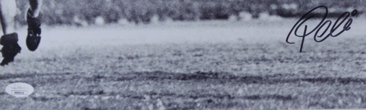 Pele Signed Team Brazil 16x20 Photo (JSA COA) at PristineAuction.com Pele Signed Team Brazil 16x20 Photo (JSA COA) at PristineAuction.com