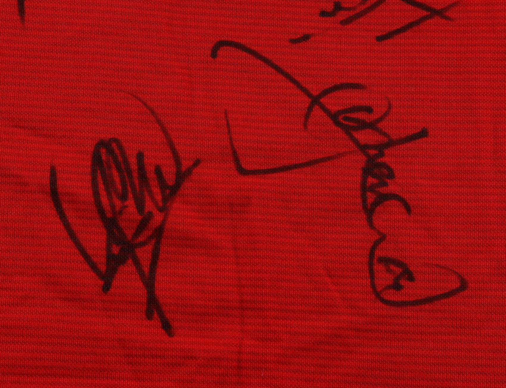 Manchester United F.C. Jersey Team-Signed By (18) With David Beckham, Teddy Sherringham, Ryan Giggs, Dwight Yorke, Ole Gunnar Solskjaer (JSA LOA) at PristineAuction.com Manchester United F.C. Jersey Team-Signed By (18) With David Beckham, Teddy Sherringham, Ryan Giggs, Dwight Yorke, Ole Gunnar Solskjaer (JSA LOA) at PristineAuction.com