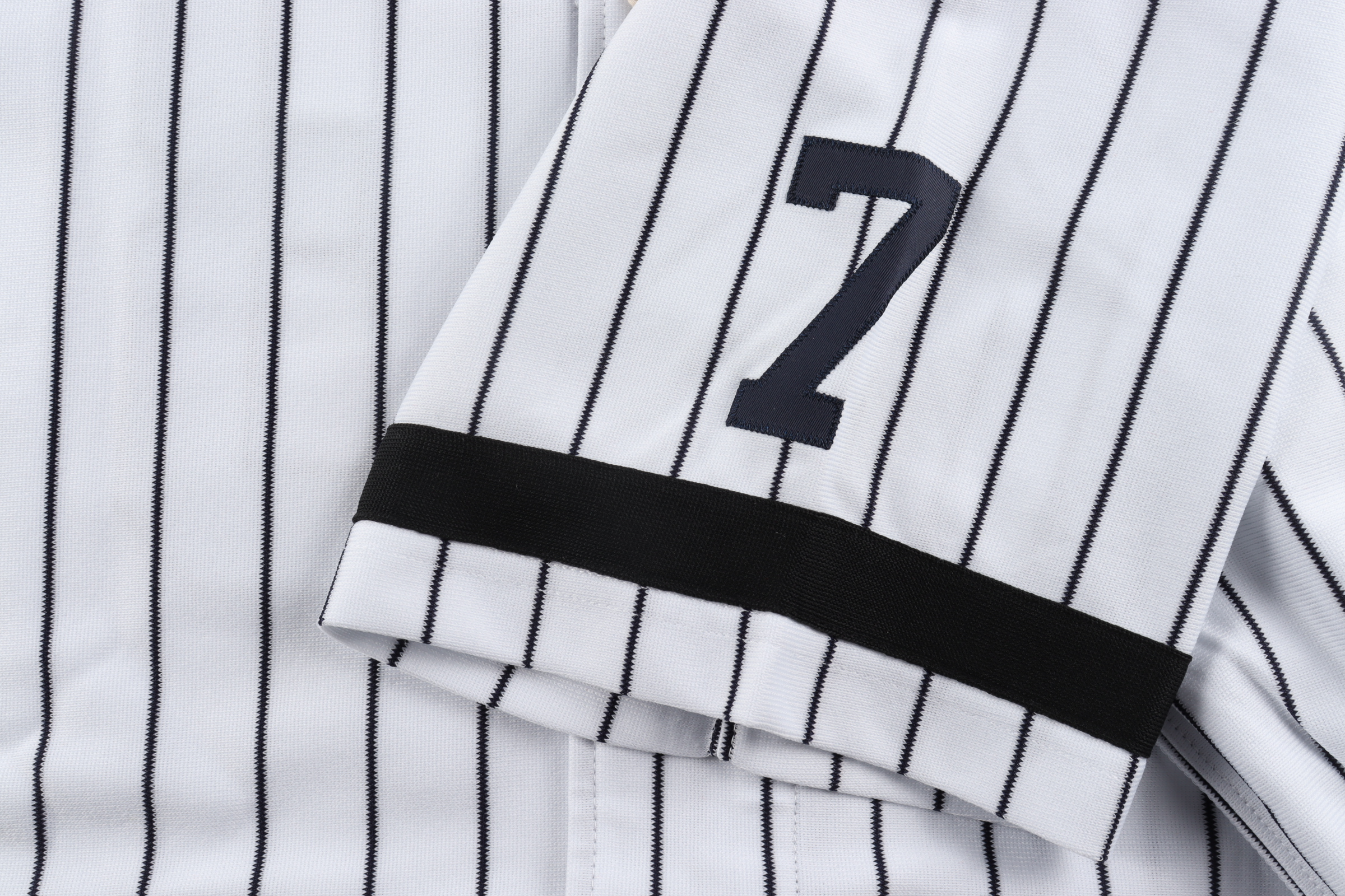 Don Mattingly Signed Yankees Jersey with Multiple Inscriptions (Beckett COA) at PristineAuction.com Don Mattingly Signed Yankees Jersey with Multiple Inscriptions (Beckett COA) at PristineAuction.com