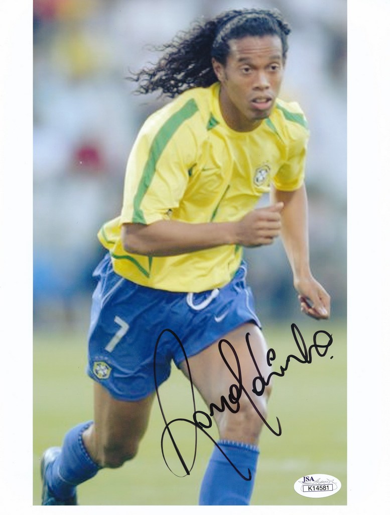 Ronaldinho Signed Brazil 8x10 Photo (JSA COA) at PristineAuction.com Ronaldinho Signed Brazil 8x10 Photo (JSA COA) at PristineAuction.com