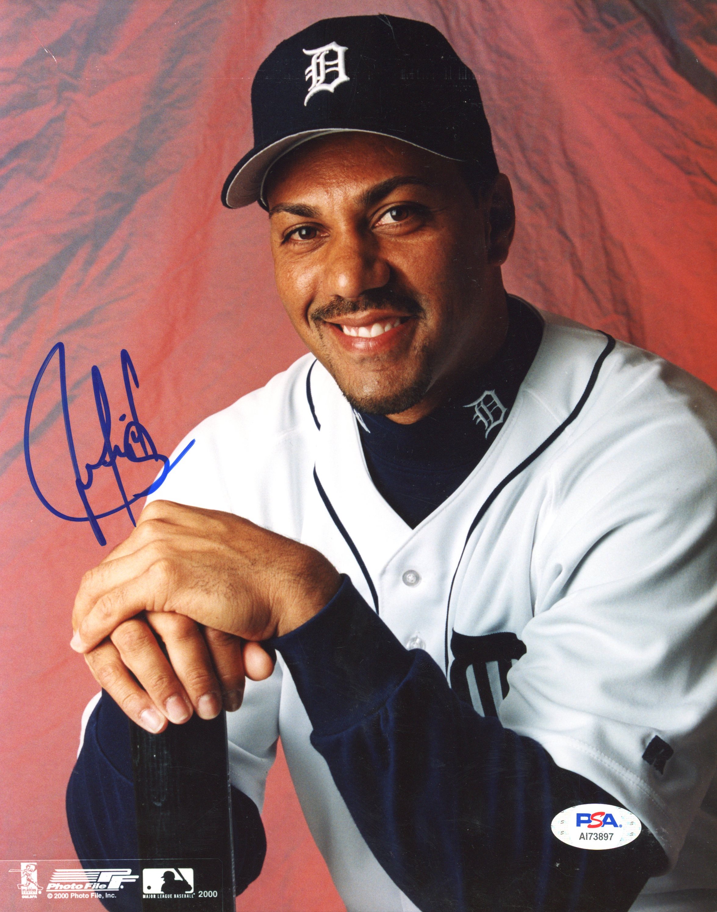 Juan Gonzalez Signed Tigers 8x10 Photo (PSA COA) at PristineAuction.com Juan Gonzalez Signed Tigers 8x10 Photo (PSA COA) at PristineAuction.com