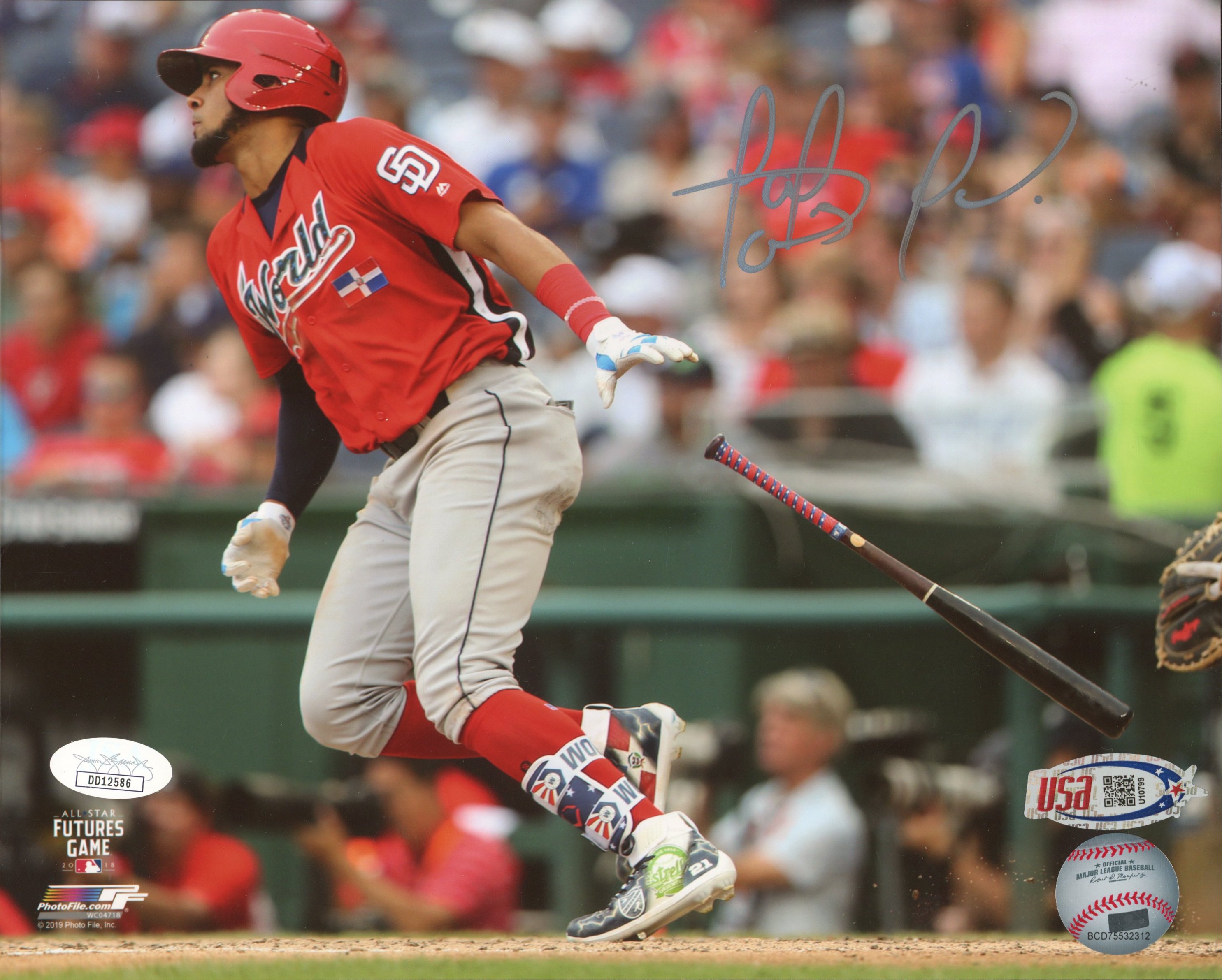 Fernando Tatis Jr. Signed Padres 8x10 Photo (JSA COA) | Pristine Auction