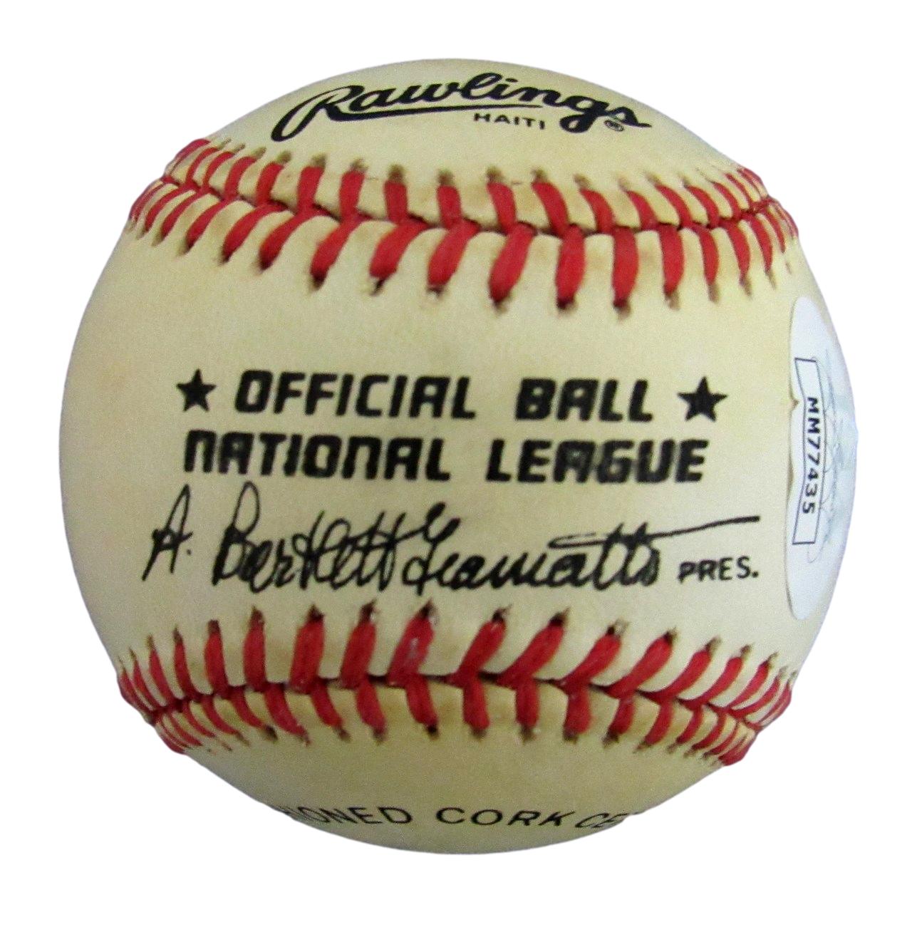 Greg Maddux Signed ONL Baseball (JSA COA) at PristineAuction.com Greg Maddux Signed ONL Baseball (JSA COA) at PristineAuction.com
