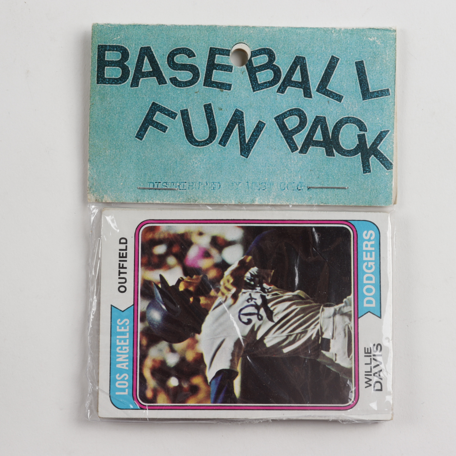 1974 Topps Baseball Card Fun Pack Box with (20) Packs at PristineAuction.com 1974 Topps Baseball Card Fun Pack Box with (20) Packs at PristineAuction.com