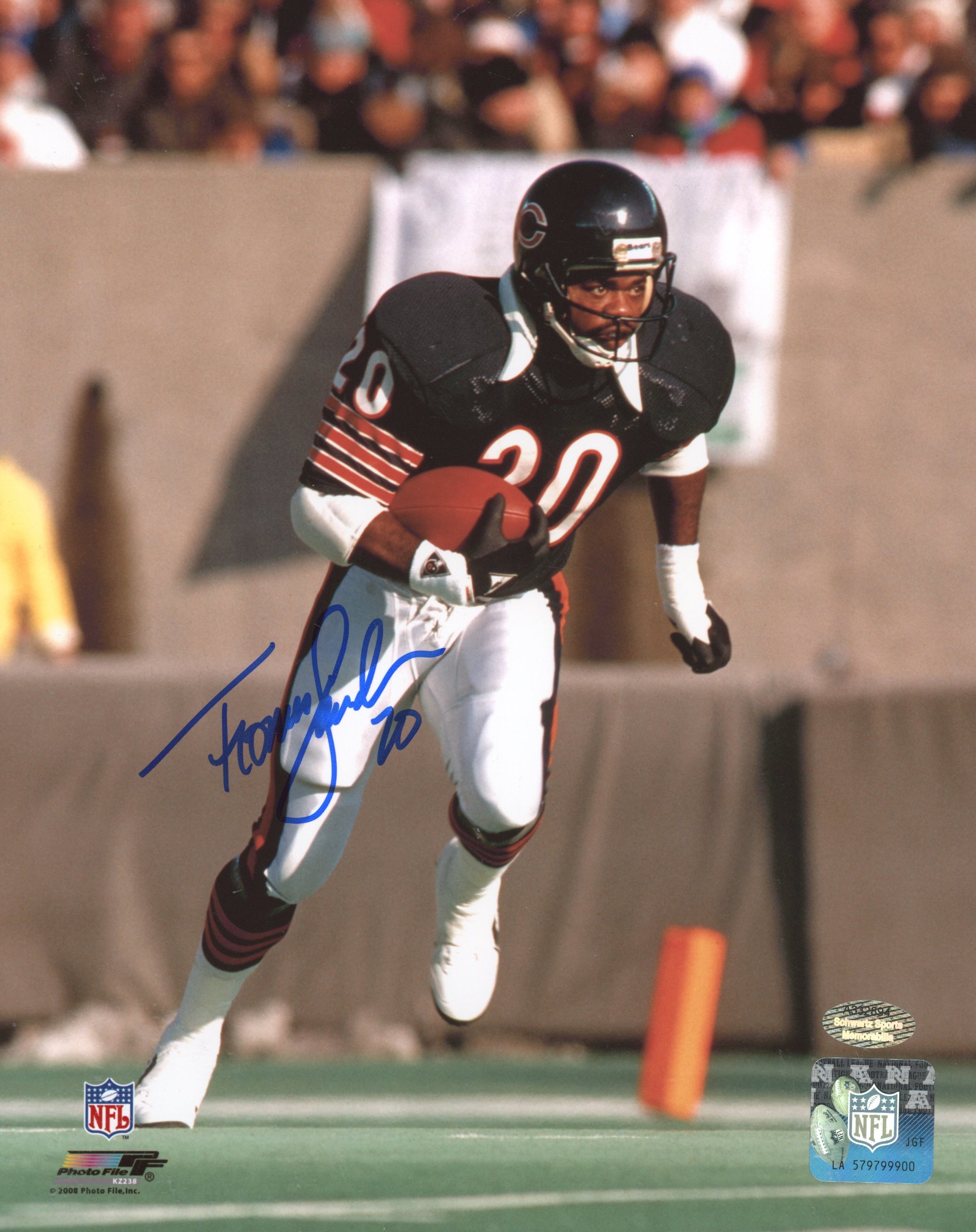 Thomas Sanders Signed Bears 8x10 Photo (Schwartz Sports COA) at PristineAuction.com Thomas Sanders Signed Bears 8x10 Photo (Schwartz Sports COA) at PristineAuction.com