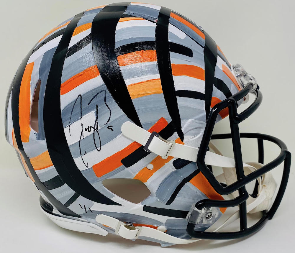 Joe Burrow Signed Bengals LE Full-Size Authentic On-Field Speed Helmet Hand-Painted Art by Charlie Turano III (Fanatics Hologram) at PristineAuction.com Joe Burrow Signed Bengals LE Full-Size Authentic On-Field Speed Helmet Hand-Painted Art by Charlie Turano III (Fanatics Hologram) at PristineAuction.com