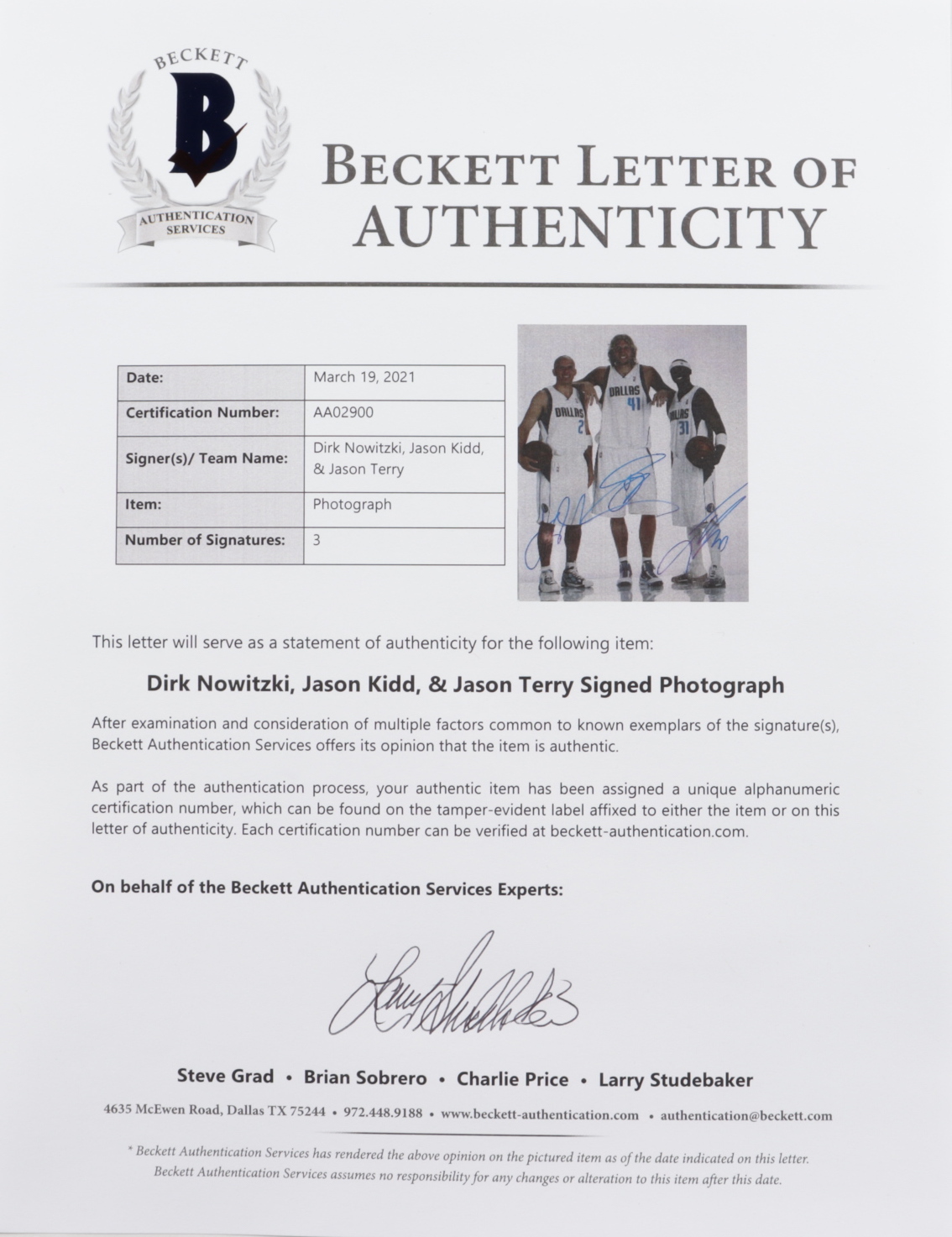 Jason Kidd, Dirk Nowitzki & Jason Terry Signed Mavericks 11x14 Photo (Beckett LOA) (See Description) at PristineAuction.com Jason Kidd, Dirk Nowitzki & Jason Terry Signed Mavericks 11x14 Photo (Beckett LOA) (See Description) at PristineAuction.com