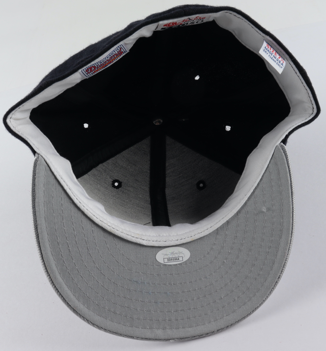 Ken Griffey Jr. Signed Mariners New Era Fitted Hat (JSA Hologram) at PristineAuction.com Ken Griffey Jr. Signed Mariners New Era Fitted Hat (JSA Hologram) at PristineAuction.com