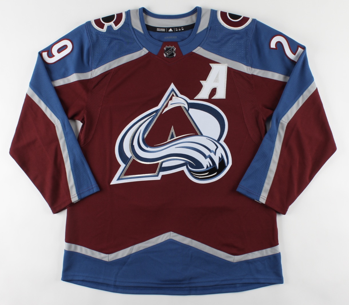 Nathan MacKinnon Signed Avalanche Jersey (COJO COA) at PristineAuction.com Nathan MacKinnon Signed Avalanche Jersey (COJO COA) at PristineAuction.com