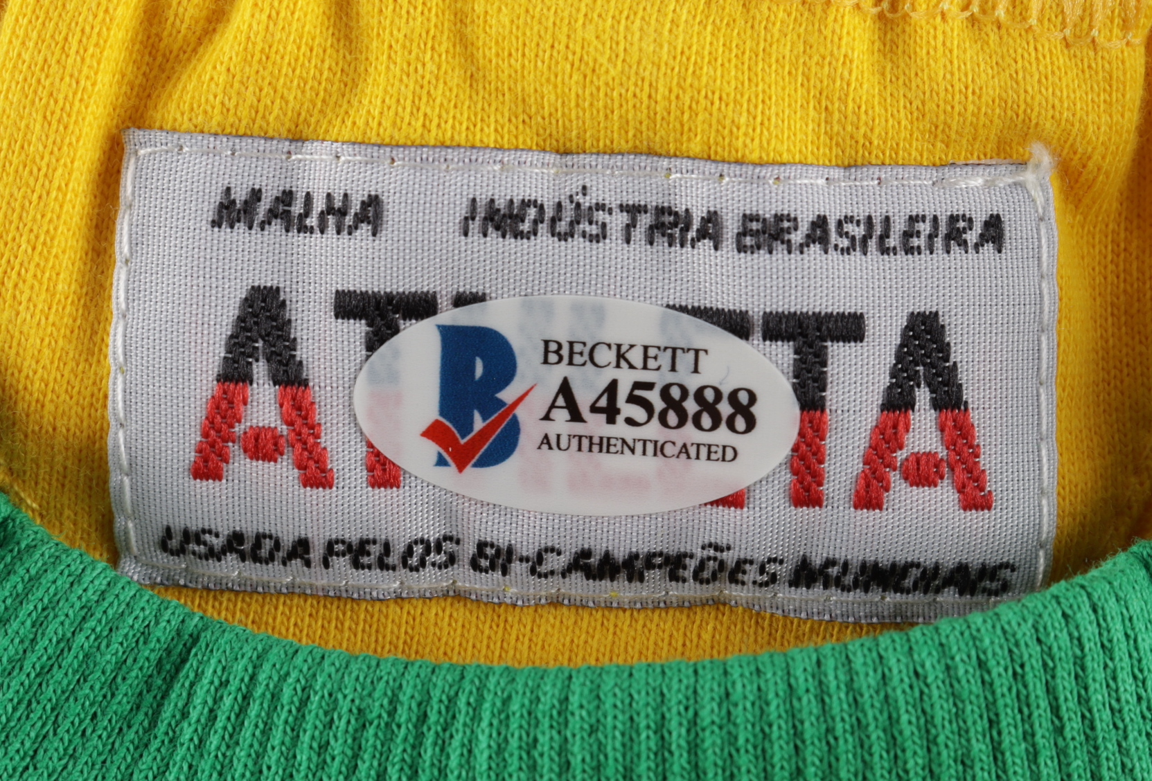1970 Team Brazil Jersey Signed By (4) With Pele, Gerson, Jairzinho, & Carlos Alberto Torres (Beckett LOA) at PristineAuction.com 1970 Team Brazil Jersey Signed By (4) With Pele, Gerson, Jairzinho, & Carlos Alberto Torres (Beckett LOA) at PristineAuction.com