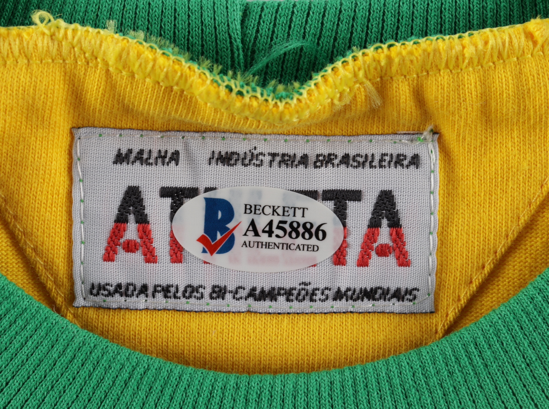 1970 Team Brazil Jersey Signed By (4) With Pele, Gerson, Jairzinho, & Carlos Alberto Torres (Beckett LOA) at PristineAuction.com 1970 Team Brazil Jersey Signed By (4) With Pele, Gerson, Jairzinho, & Carlos Alberto Torres (Beckett LOA) at PristineAuction.com