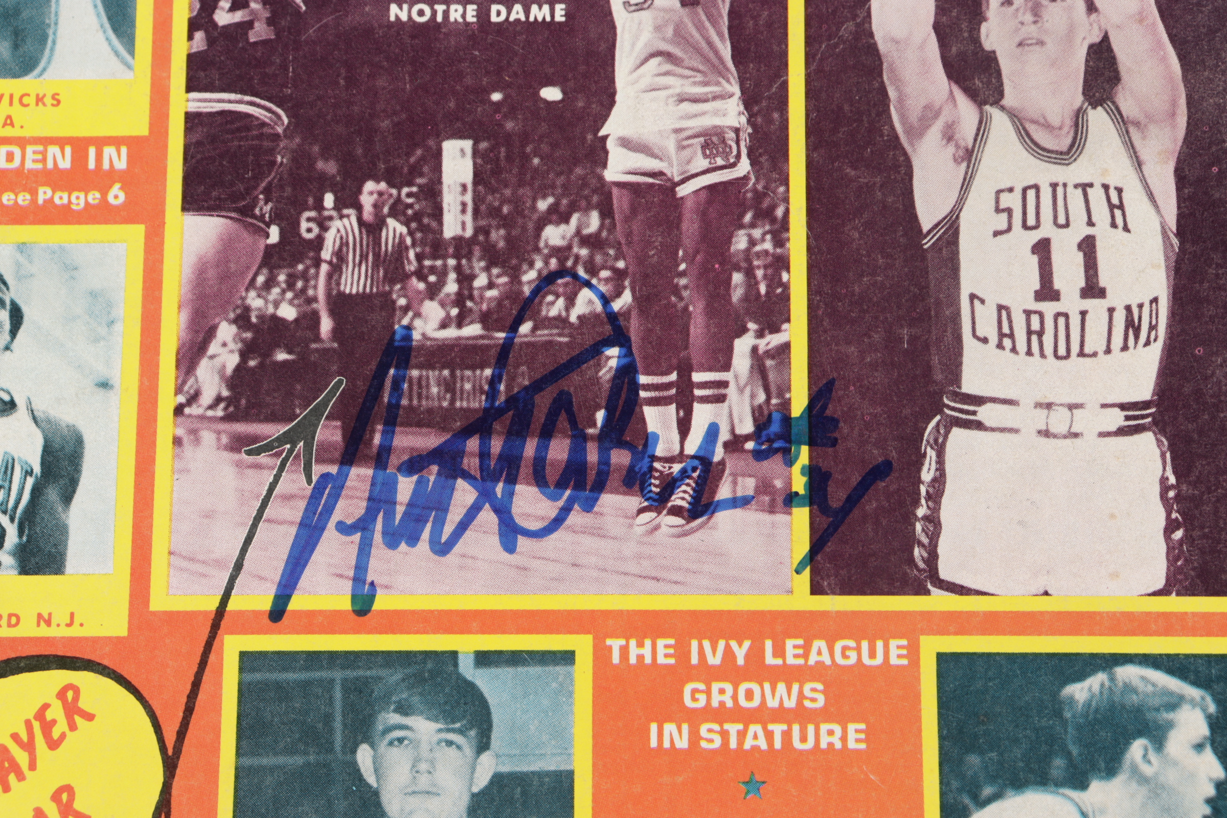 Austin Carr Signed 1971 "Basketball Extra" Magazine (PSA COA) (See Description) at PristineAuction.com Austin Carr Signed 1971 "Basketball Extra" Magazine (PSA COA) (See Description) at PristineAuction.com