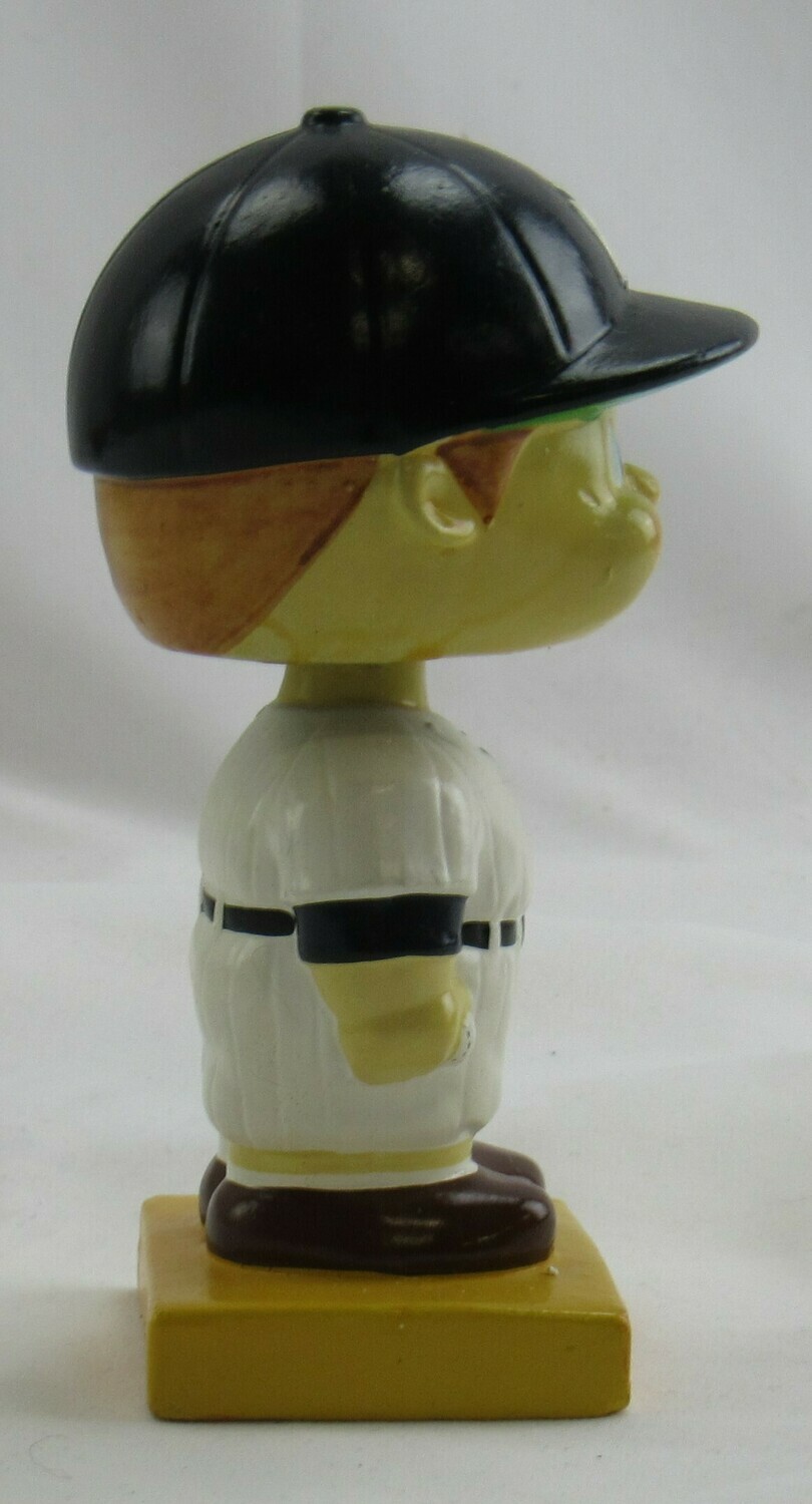 Vintage 1960s Yankees Bobblehead at PristineAuction.com Vintage 1960s Yankees Bobblehead at PristineAuction.com