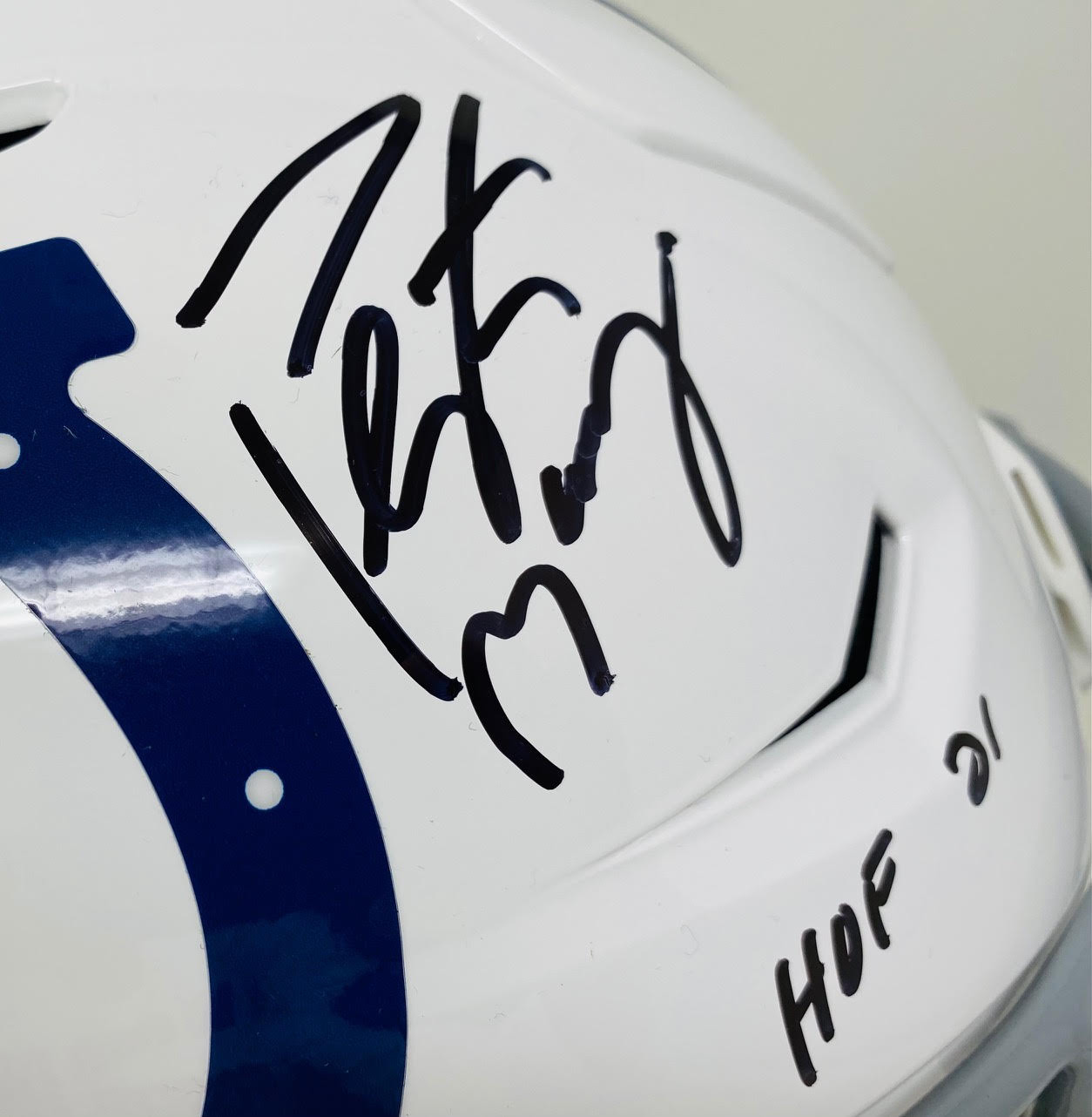 Peyton Manning Signed Colts Full-Size Authentic On-Field SpeedFlex Helmet Inscribed "HOF 21" (Fanatics Hologram) at PristineAuction.com Peyton Manning Signed Colts Full-Size Authentic On-Field SpeedFlex Helmet Inscribed "HOF 21" (Fanatics Hologram) at PristineAuction.com