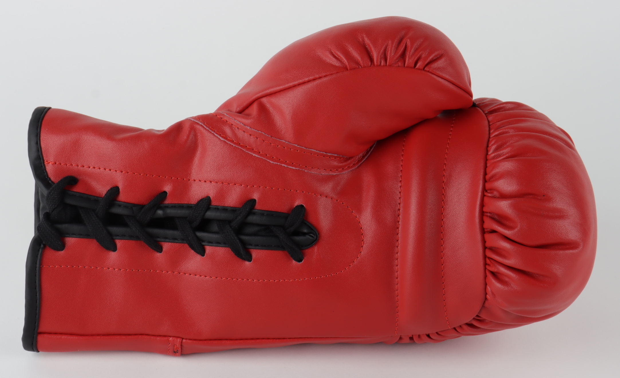 Mike Tyson Signed Everlast Boxing Glove Inscribed "Kid Dynamite" (Fiterman Sports Hologram) at PristineAuction.com Mike Tyson Signed Everlast Boxing Glove Inscribed "Kid Dynamite" (Fiterman Sports Hologram) at PristineAuction.com