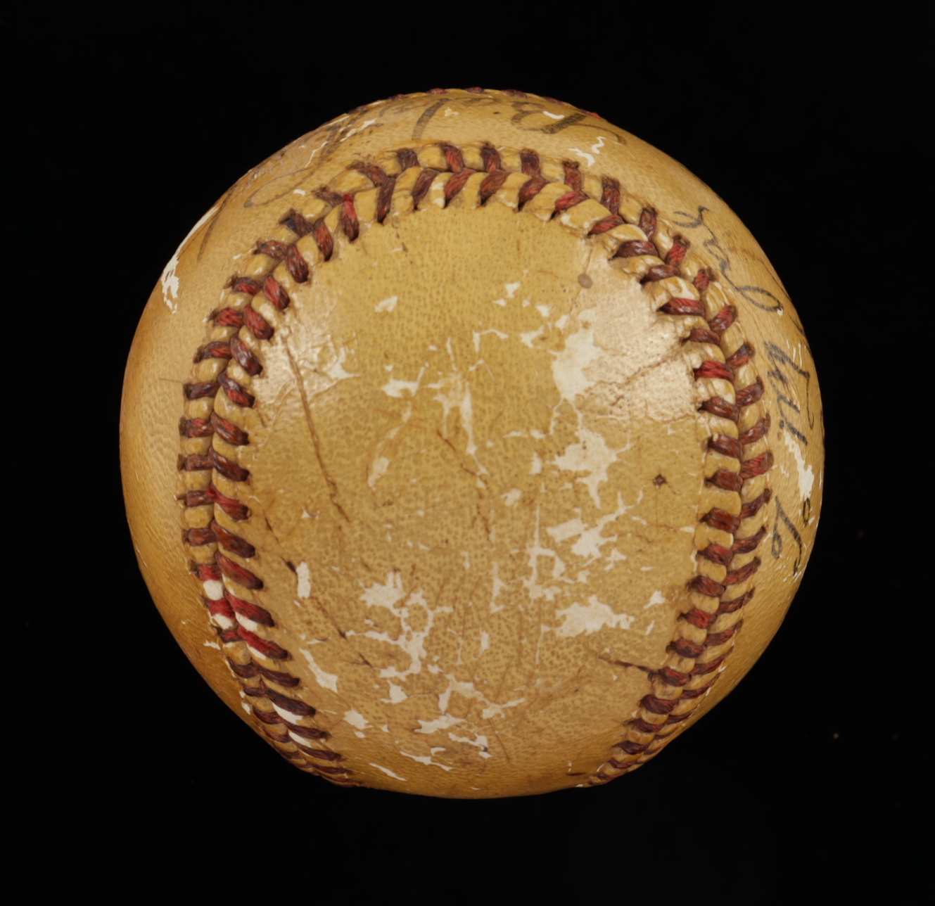 Babe Ruth Signed Baseball (JSA LOA) at PristineAuction.com Babe Ruth Signed Baseball (JSA LOA) at PristineAuction.com