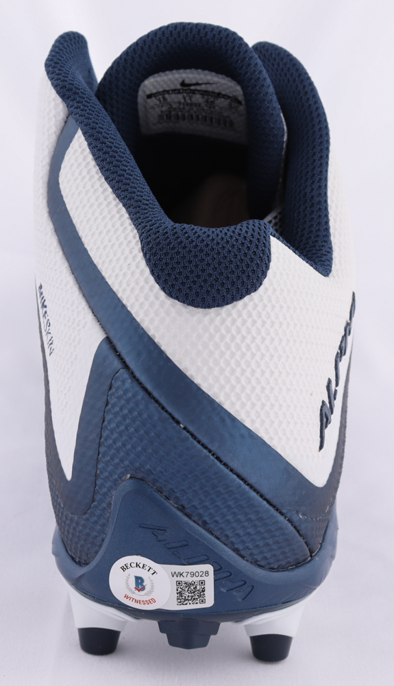 Robert Tonyan Signed Nike Football Cleat (Beckett Hologram) at PristineAuction.com Robert Tonyan Signed Nike Football Cleat (Beckett Hologram) at PristineAuction.com