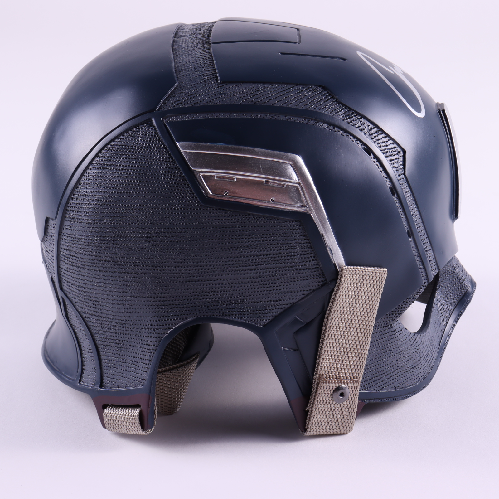 Chris Evans Signed "Captain America" Full-Size Movie Replica Helmet (Beckett Hologram) at PristineAuction.com Chris Evans Signed "Captain America" Full-Size Movie Replica Helmet (Beckett Hologram) at PristineAuction.com