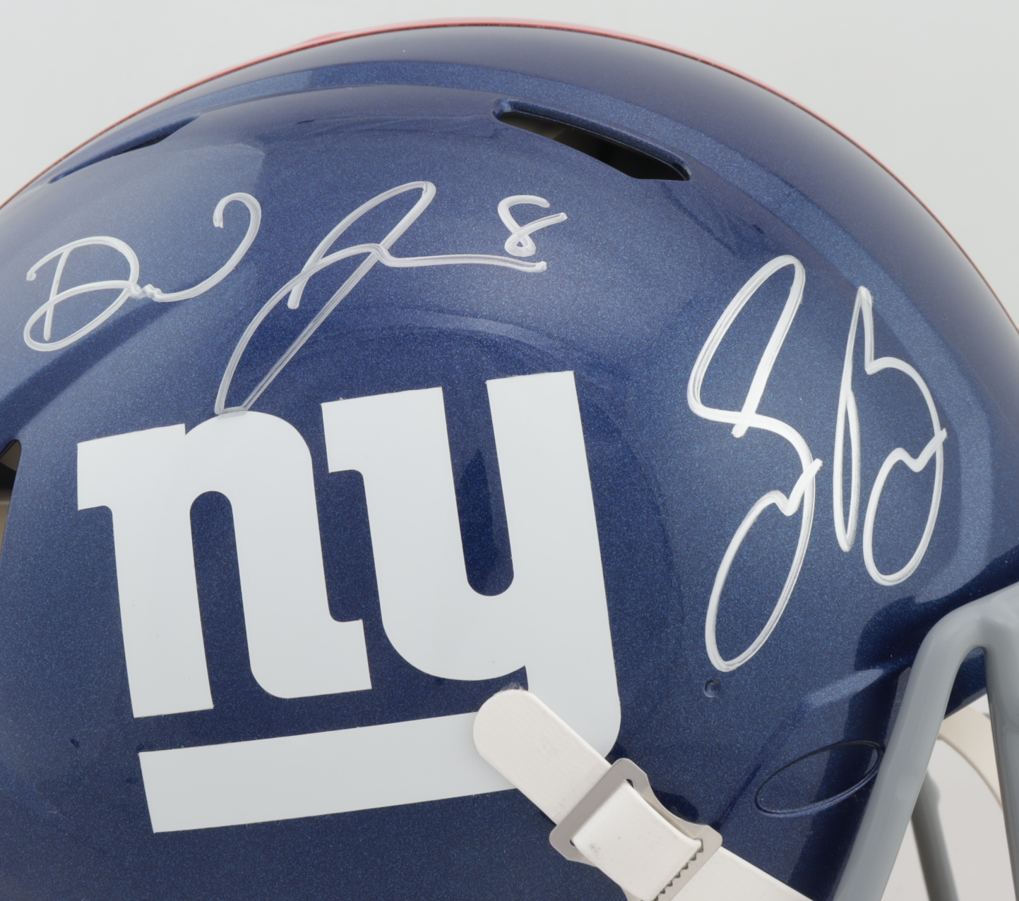 Daniel Jones & Saquon Barkley Signed Giants Full-Size Authentic On-Field Speed Helmet (Beckett COA & Panini COA) (See Description) at PristineAuction.com Daniel Jones & Saquon Barkley Signed Giants Full-Size Authentic On-Field Speed Helmet (Beckett COA & Panini COA) (See Description) at PristineAuction.com
