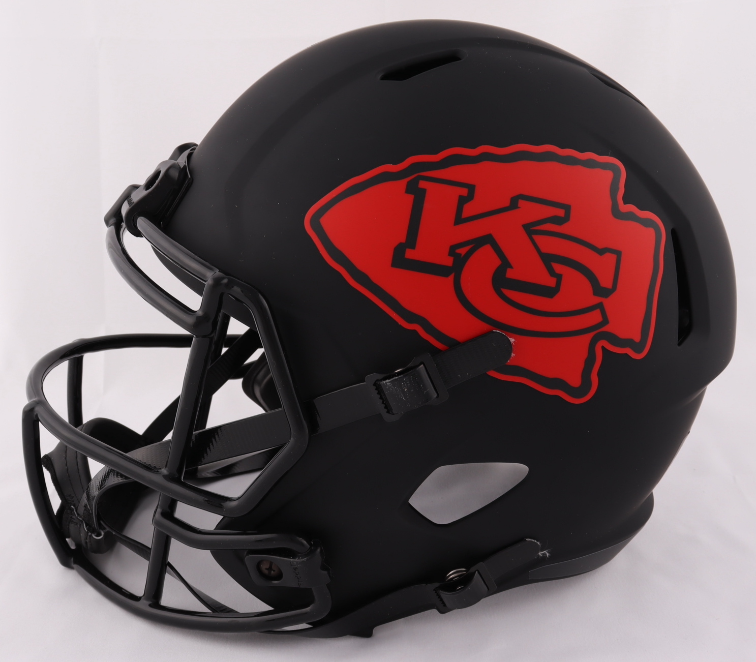 Clyde Edwards-Helaire Signed Chiefs Full-Size Eclipse Alternate Speed Helmet (Beckett) at PristineAuction.com Clyde Edwards-Helaire Signed Chiefs Full-Size Eclipse Alternate Speed Helmet (Beckett) at PristineAuction.com