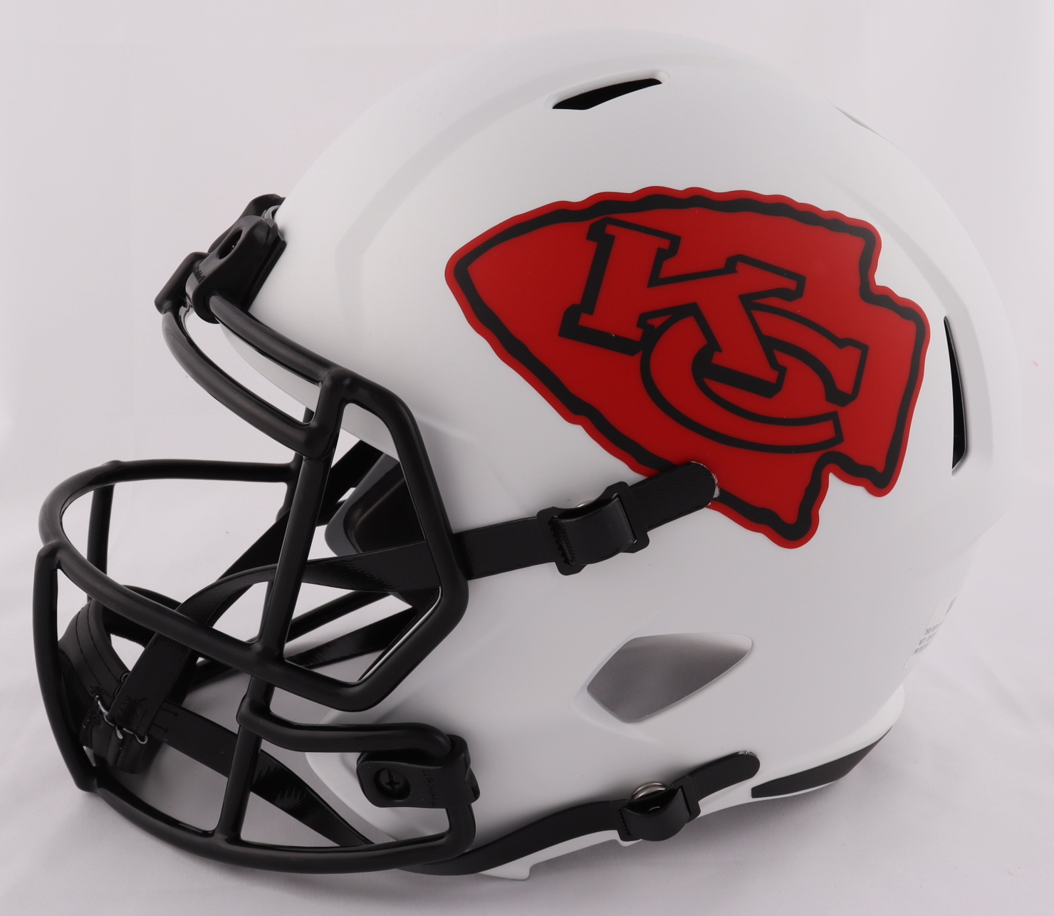 Clyde Edwards-Helaire Signed Chiefs Full-Size Lunar Eclipse Alternate Speed Helmet (Beckett Hologram) at PristineAuction.com Clyde Edwards-Helaire Signed Chiefs Full-Size Lunar Eclipse Alternate Speed Helmet (Beckett Hologram) at PristineAuction.com