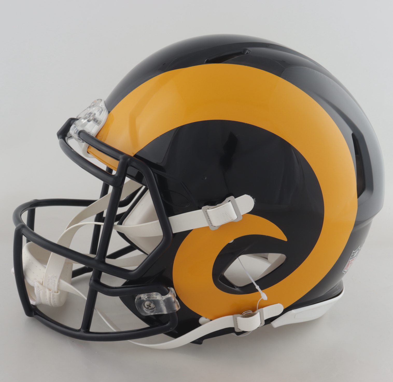 Isaac Bruce Signed Rams Full-Size Authentic On-Field Speed Helmet (Beckett Hologram) (See Description) at PristineAuction.com Isaac Bruce Signed Rams Full-Size Authentic On-Field Speed Helmet (Beckett Hologram) (See Description) at PristineAuction.com