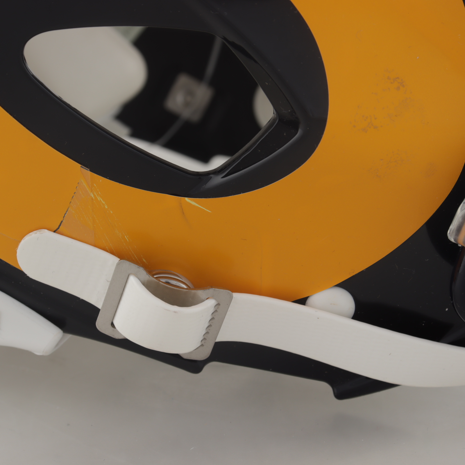 Isaac Bruce Signed Rams Full-Size Authentic On-Field Speed Helmet (Beckett Hologram) (See Description) at PristineAuction.com Isaac Bruce Signed Rams Full-Size Authentic On-Field Speed Helmet (Beckett Hologram) (See Description) at PristineAuction.com