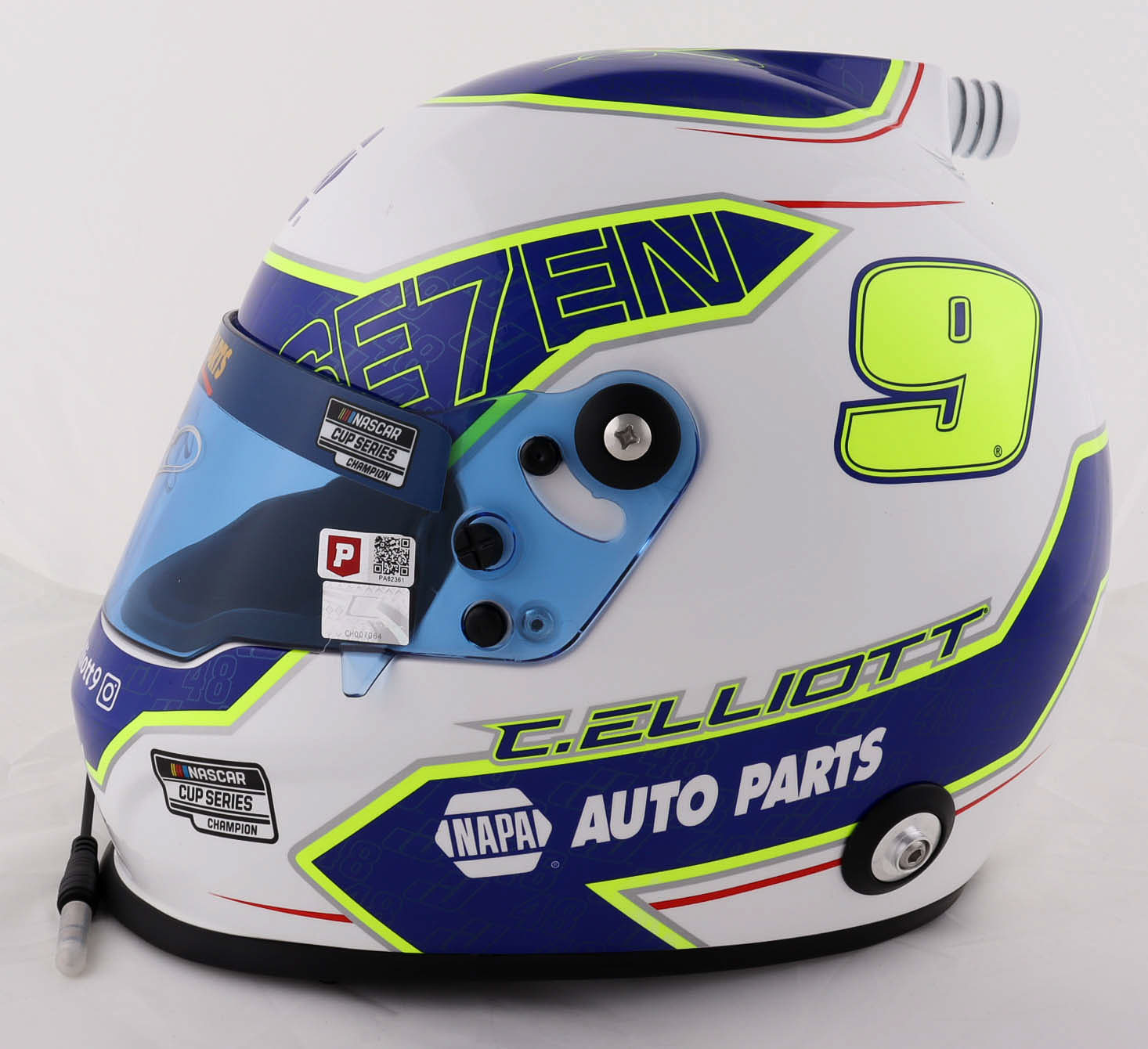 Chase Elliott Signed NASCAR NAPA 2020 Cup Series Champion Full-Size Helmet (Elliott COA & PA COA) at PristineAuction.com Chase Elliott Signed NASCAR NAPA 2020 Cup Series Champion Full-Size Helmet (Elliott COA & PA COA) at PristineAuction.com