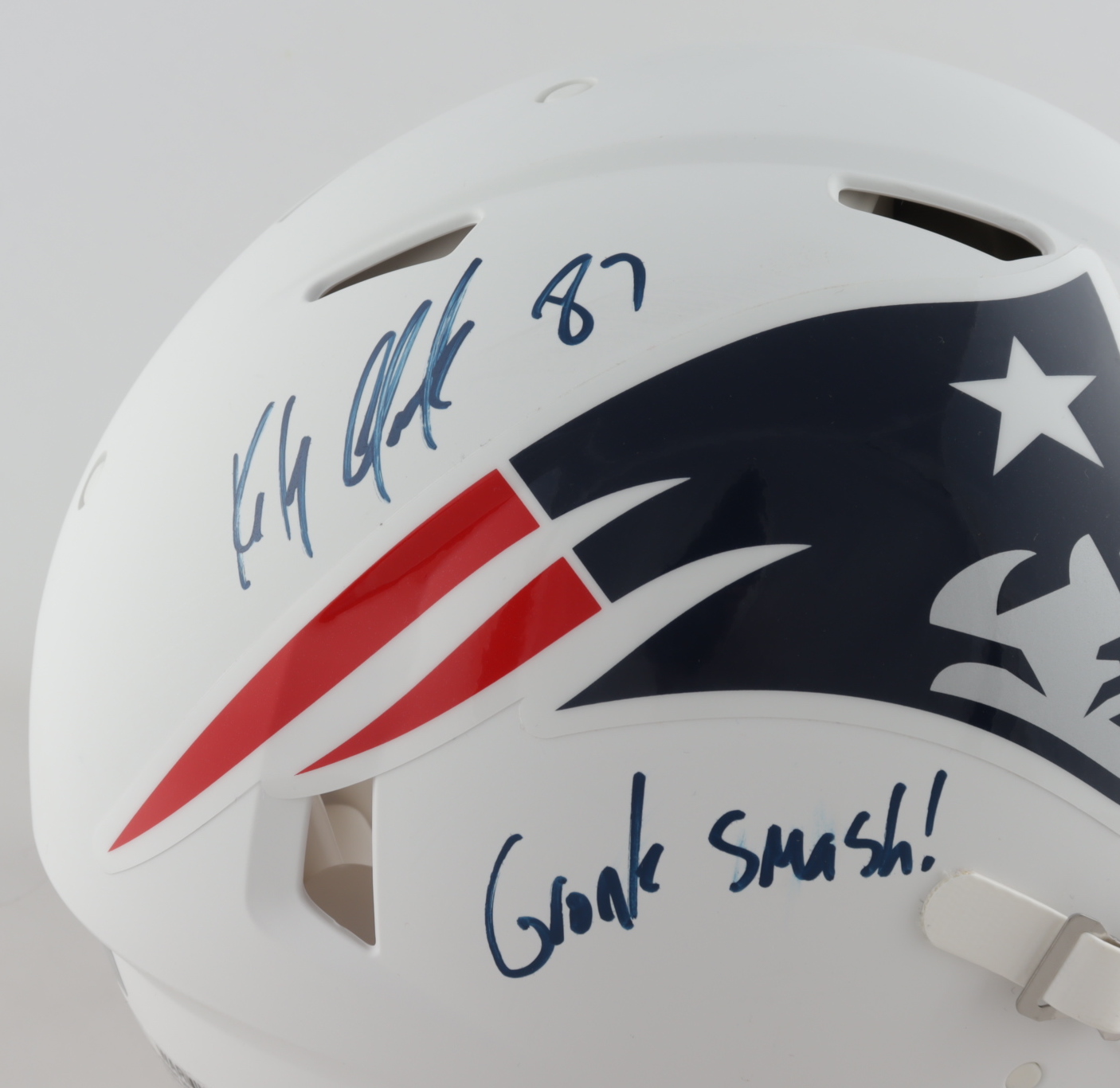 Rob Gronkowski Signed Patriots Full-Size Authentic On-Field Matte White Speed Helmet Inscribed "Gronk Smash!" (Radtke Hologram) (See Description) at PristineAuction.com Rob Gronkowski Signed Patriots Full-Size Authentic On-Field Matte White Speed Helmet Inscribed "Gronk Smash!" (Radtke Hologram) (See Description) at PristineAuction.com