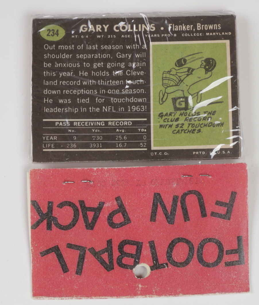 1969 Topps Football Card Fun Pack with (10) Cards (See Description) at PristineAuction.com 1969 Topps Football Card Fun Pack with (10) Cards (See Description) at PristineAuction.com