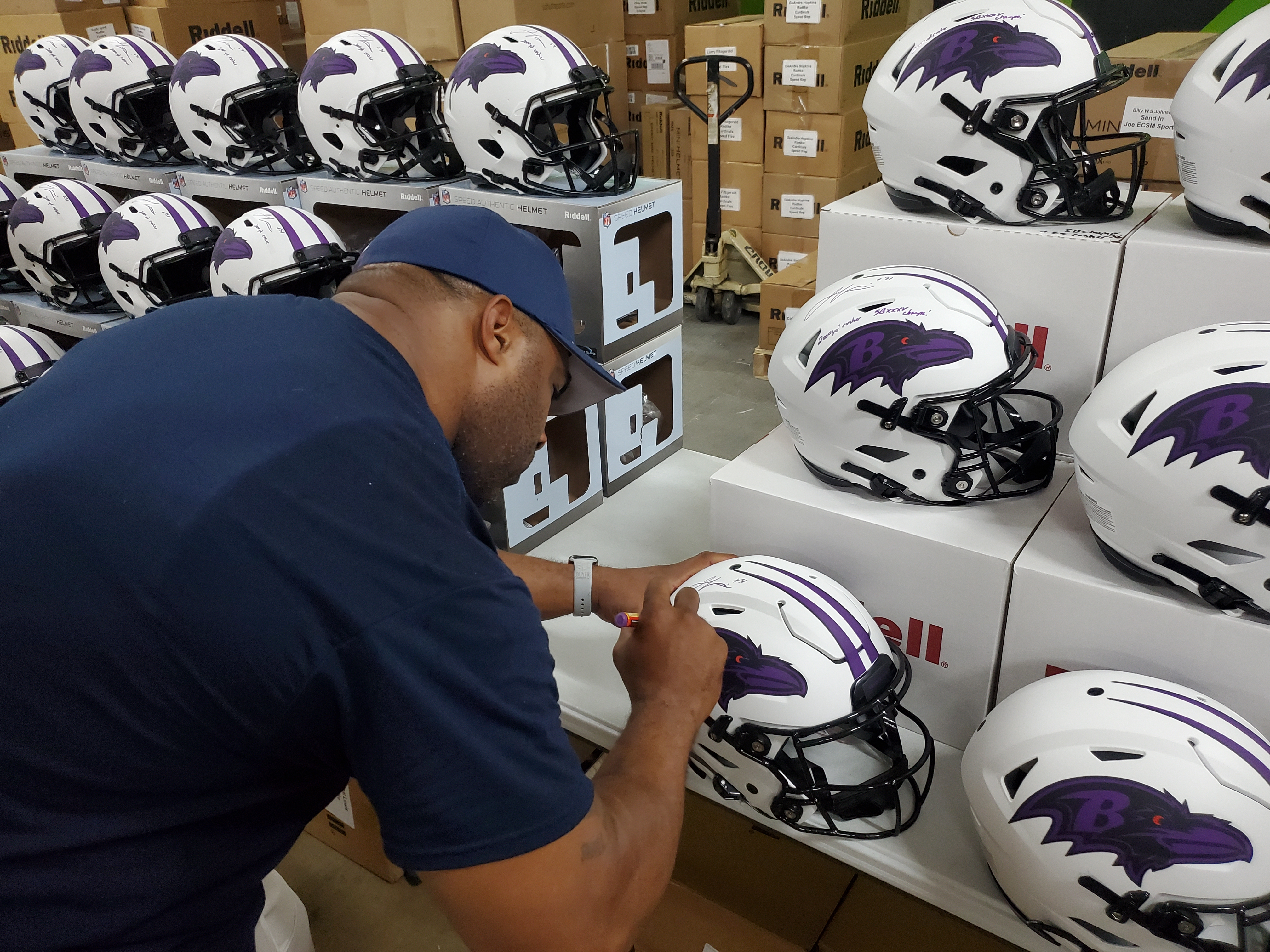 Jamal Lewis Signed Ravens Full-Size Authentic On-Field Lunar Eclipse Alternate Speed-Flex Helmet Inscribed "2000yd Rusher" & "SBXXXV Champs!" (Radtke) at PristineAuction.com Jamal Lewis Signed Ravens Full-Size Authentic On-Field Lunar Eclipse Alternate Speed-Flex Helmet Inscribed "2000yd Rusher" & "SBXXXV Champs!" (Radtke) at PristineAuction.com