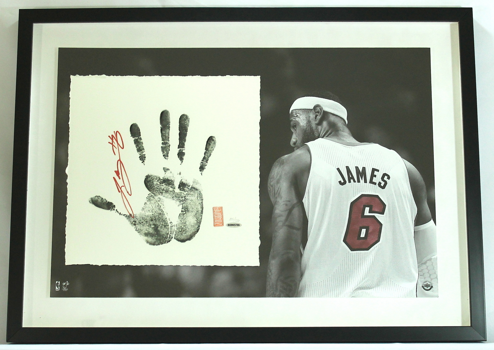 Lebron James Signed Heat Limited Edition "Tegata" Lithograph with Hand Print #25/106 (UDA COA) at PristineAuction.com Lebron James Signed Heat Limited Edition "Tegata" Lithograph with Hand Print #25/106 (UDA COA) at PristineAuction.com