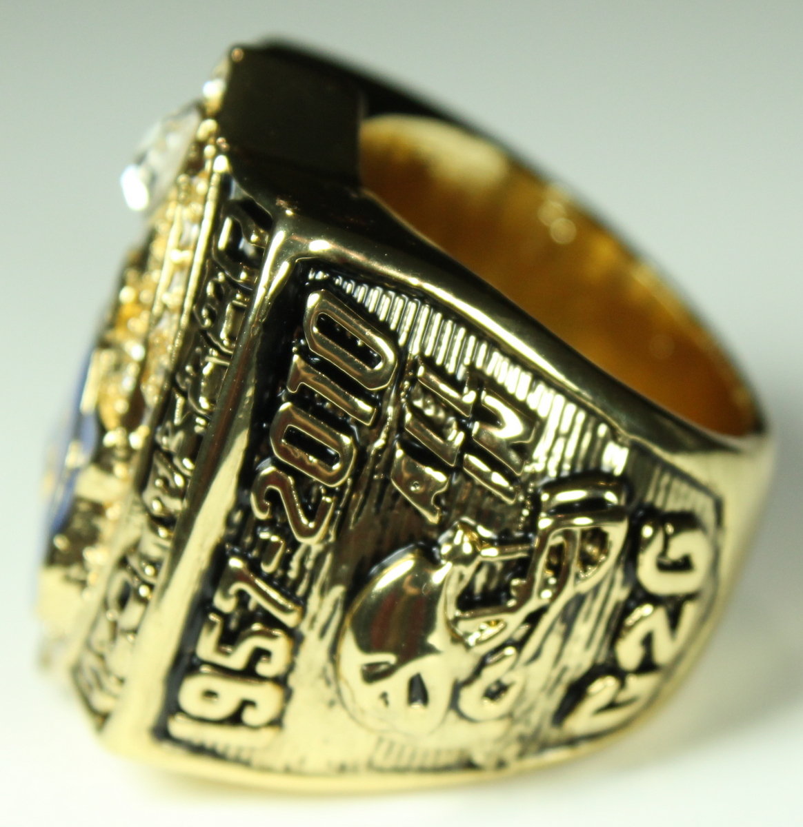 Cam Newton Auburn High Quality Replica 2010 National Championship Ring with Cherry Wood Display Box at PristineAuction.com Cam Newton Auburn High Quality Replica 2010 National Championship Ring with Cherry Wood Display Box at PristineAuction.com