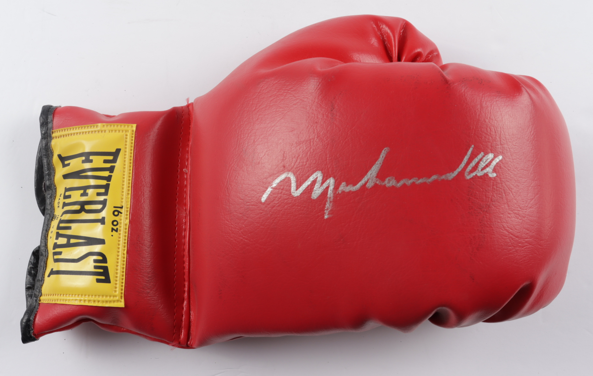 Muhammad Ali Signed Everlast Boxing Glove (JSA LOA) (See Description) at PristineAuction.com Muhammad Ali Signed Everlast Boxing Glove (JSA LOA) (See Description) at PristineAuction.com