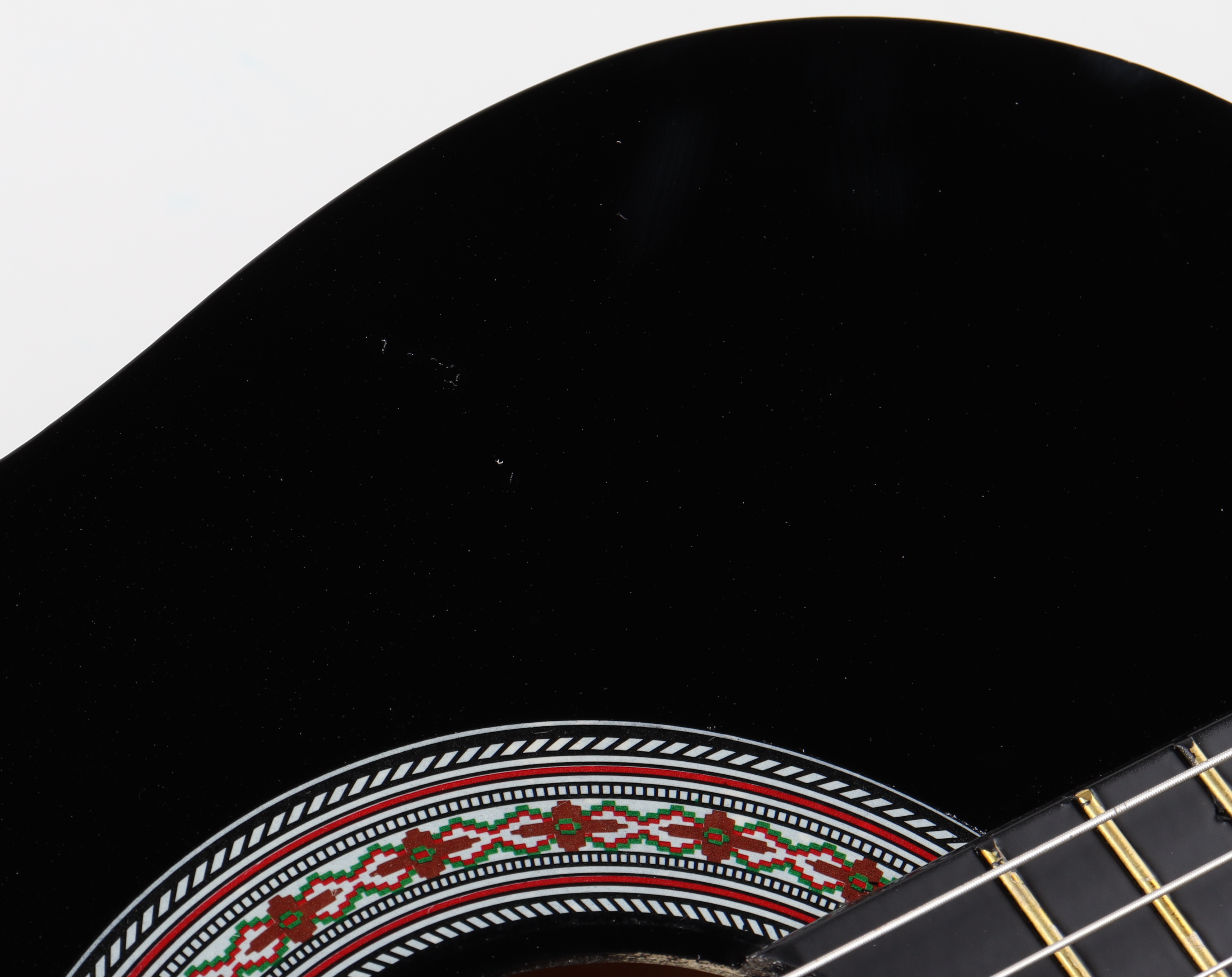 Lisa Loeb Signed 38" Acoustic Guitar (JSA) (See Description) at PristineAuction.com Lisa Loeb Signed 38" Acoustic Guitar (JSA) (See Description) at PristineAuction.com