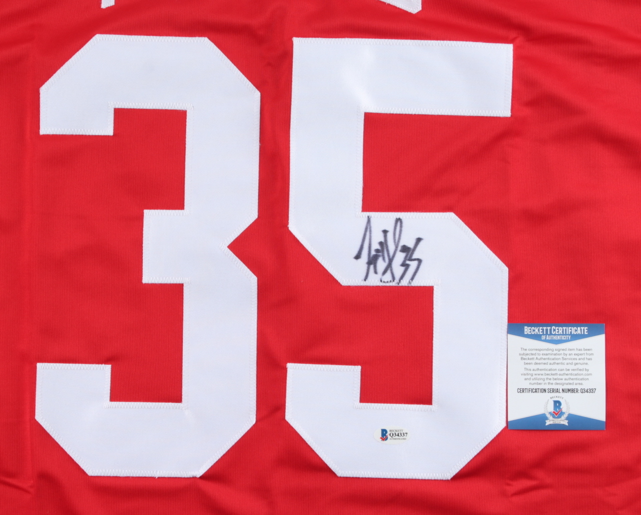 Jimmy Howard Sigend Jersey (Beckett COA) at PristineAuction.com Jimmy Howard Sigend Jersey (Beckett COA) at PristineAuction.com