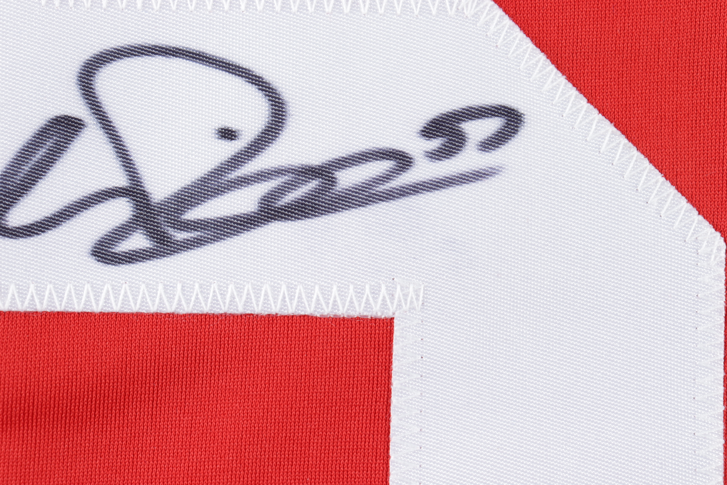 Valtteri Filppula Signed Jersey (Beckett COA) (See Description) at PristineAuction.com Valtteri Filppula Signed Jersey (Beckett COA) (See Description) at PristineAuction.com