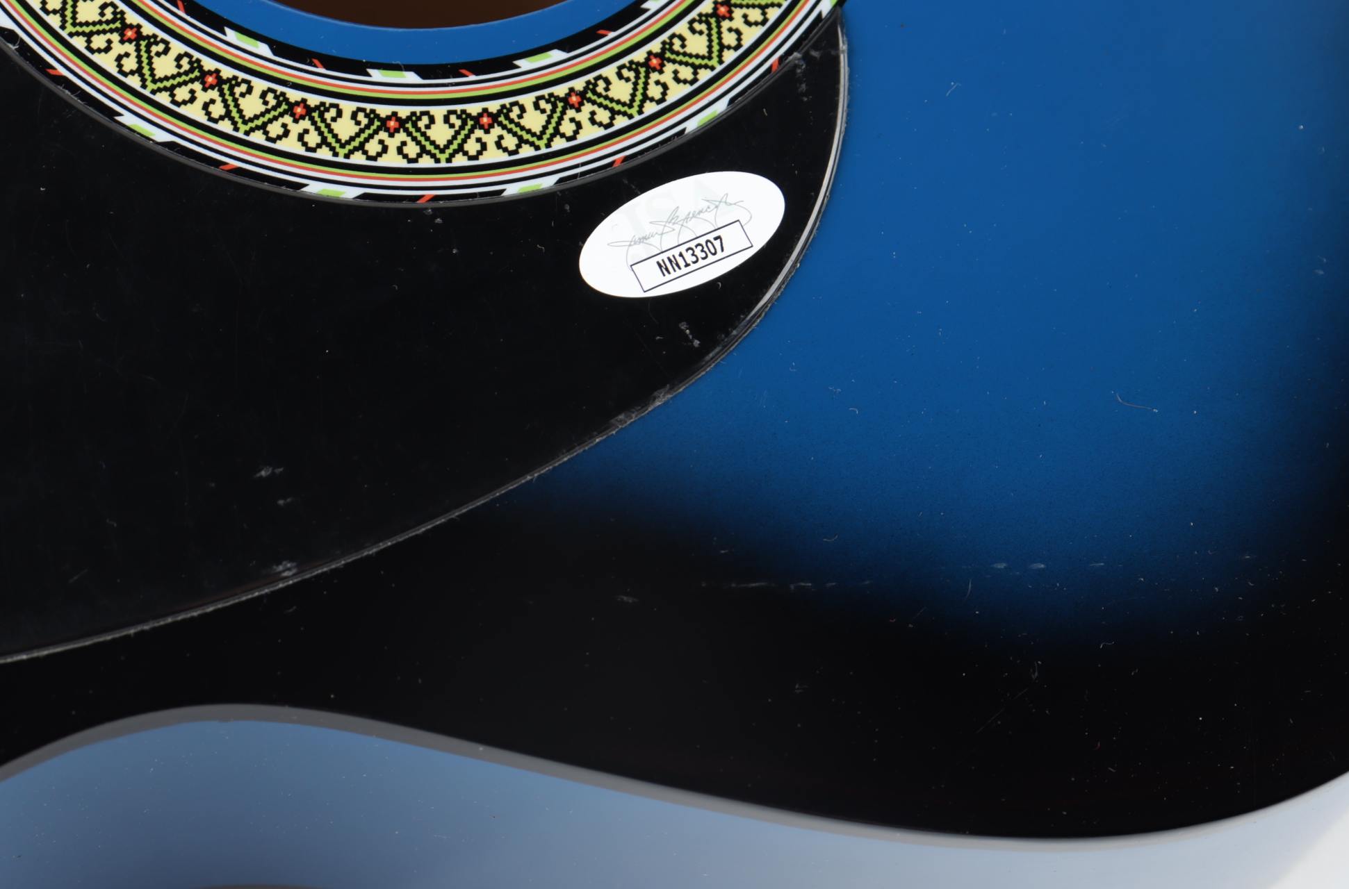 Malcolm Young Signed 38" Acoustic Guitar (JSA Hologram) (See Description) at PristineAuction.com Malcolm Young Signed 38" Acoustic Guitar (JSA Hologram) (See Description) at PristineAuction.com