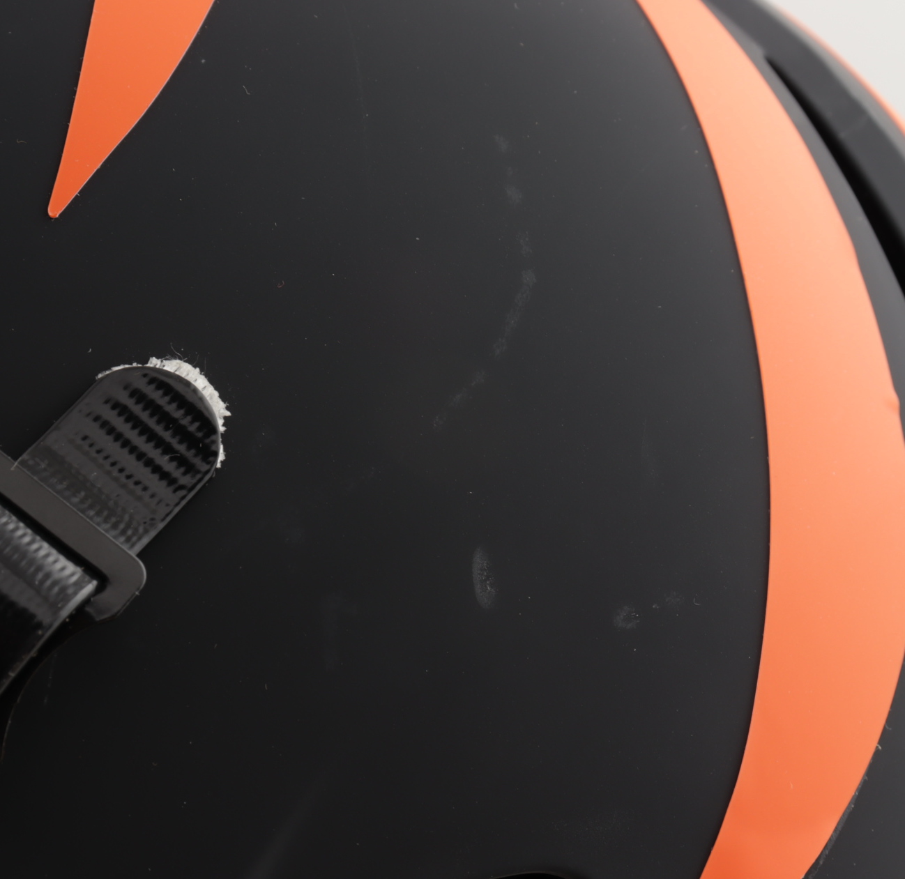 Tee Higgins & Joe Burrow Signed Bengals Full-Size Eclipse Alternate Speed Helmet (JSA COA & Fanatics Hologram) (See Description) at PristineAuction.com Tee Higgins & Joe Burrow Signed Bengals Full-Size Eclipse Alternate Speed Helmet (JSA COA & Fanatics Hologram) (See Description) at PristineAuction.com