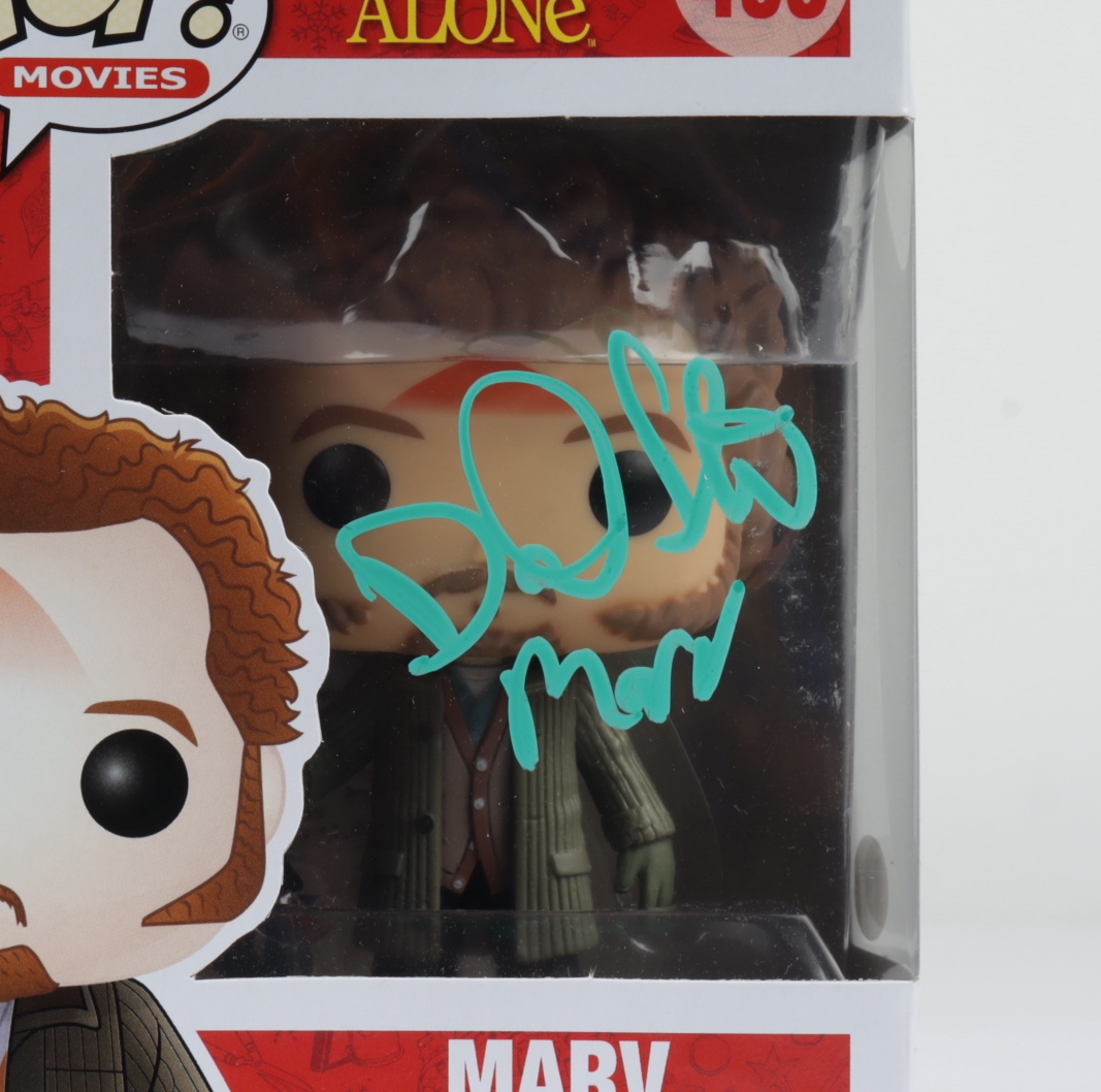 Daniel Stern Signed "Home Alone" #493 Marv Funko Pop! Vinyl Figure Inscribed "Marv" (Beckett COA) (See Description) at PristineAuction.com Daniel Stern Signed "Home Alone" #493 Marv Funko Pop! Vinyl Figure Inscribed "Marv" (Beckett COA) (See Description) at PristineAuction.com