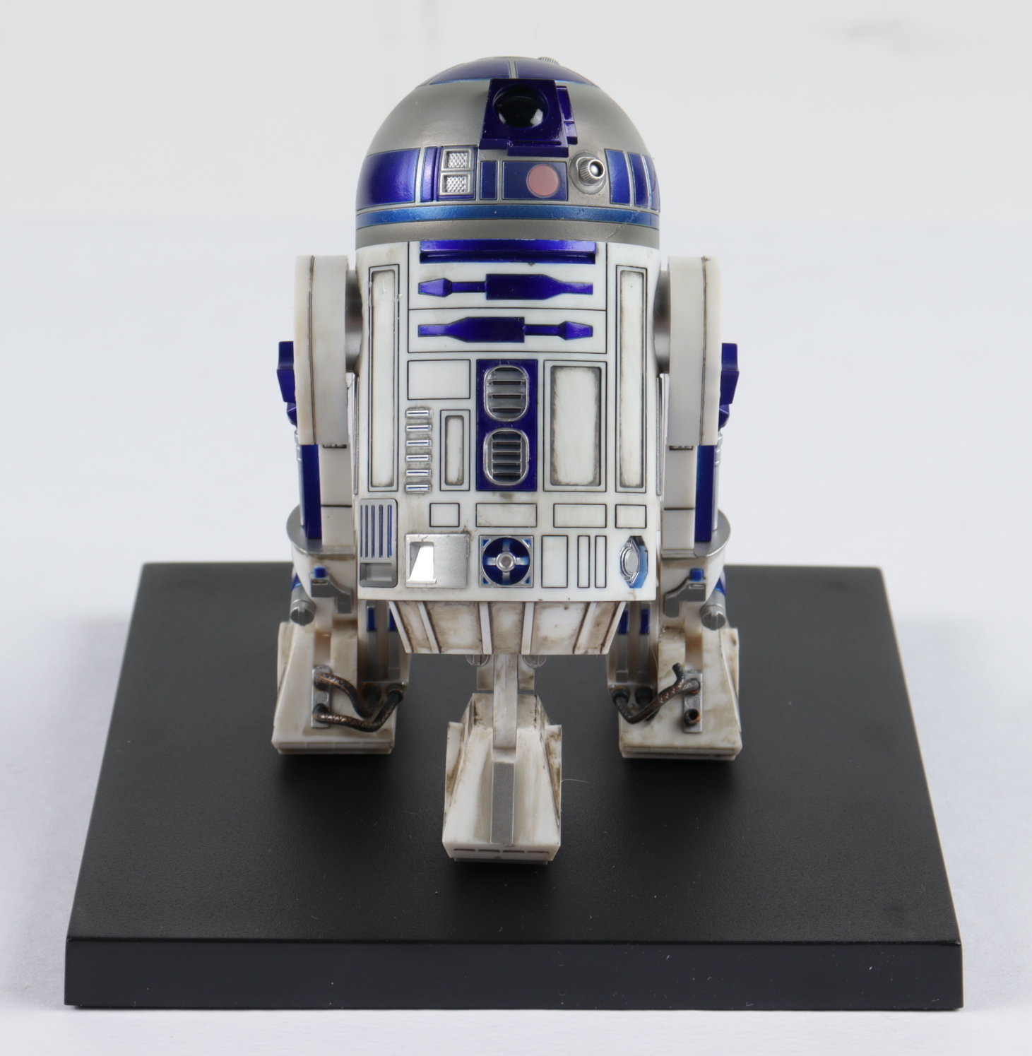 Set of (3) Kotobukiya Painted "Star Wars" C-3PO, R2-D2, & BB-8 Figures With Display Stand at PristineAuction.com Set of (3) Kotobukiya Painted "Star Wars" C-3PO, R2-D2, & BB-8 Figures With Display Stand at PristineAuction.com