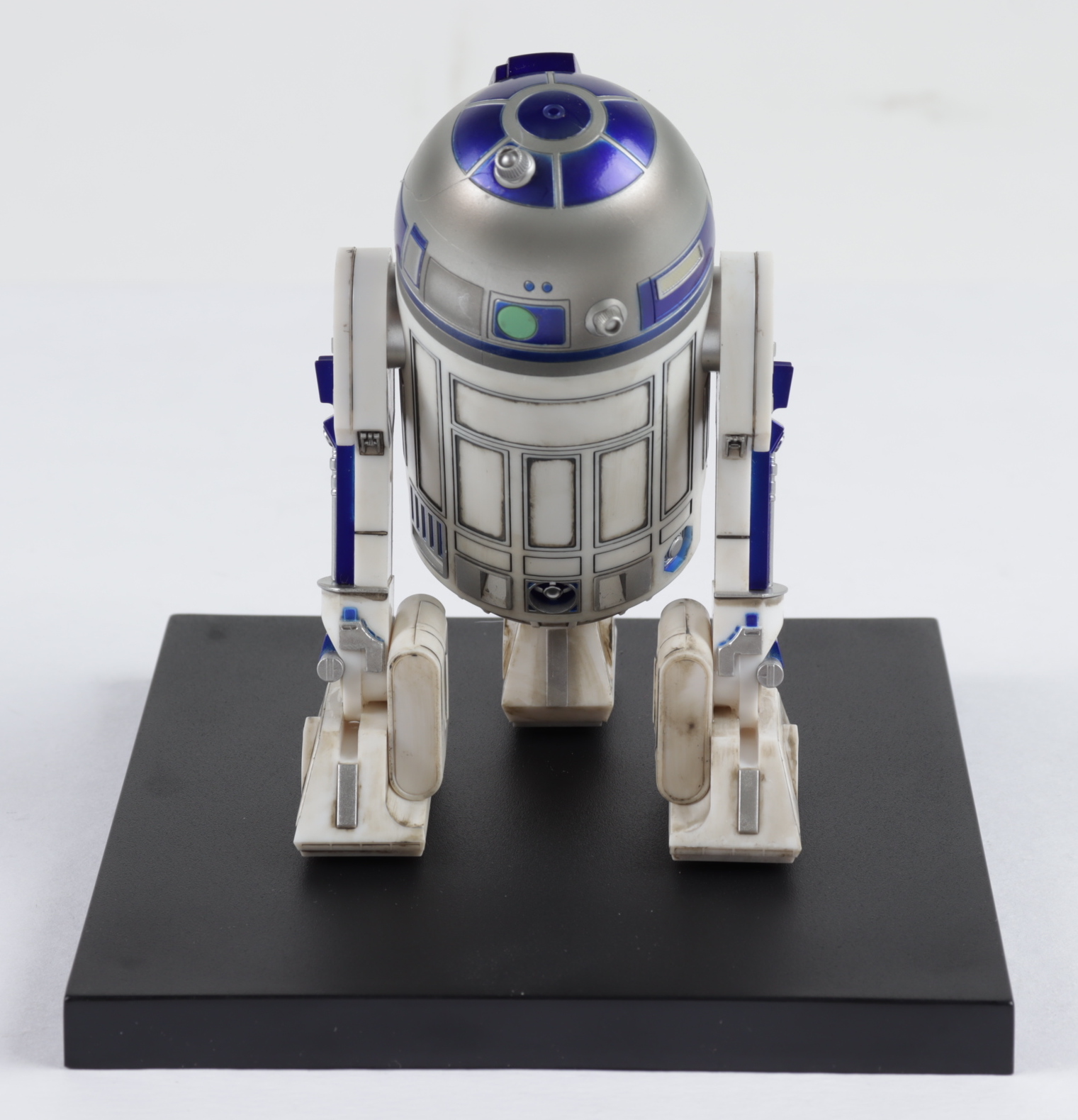 Set of (3) Kotobukiya Painted "Star Wars" C-3PO, R2-D2, & BB-8 Figures With Display Stand at PristineAuction.com Set of (3) Kotobukiya Painted "Star Wars" C-3PO, R2-D2, & BB-8 Figures With Display Stand at PristineAuction.com